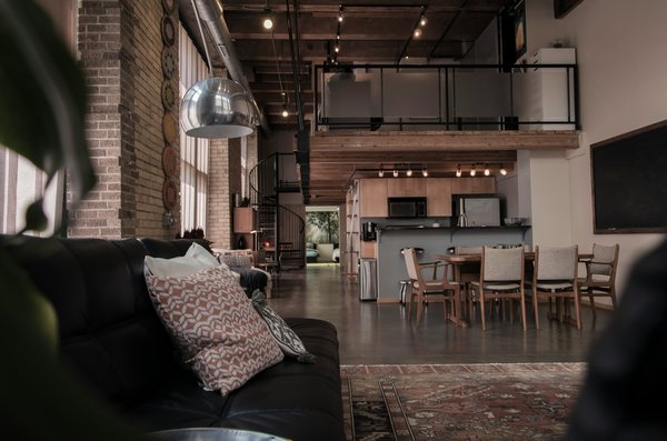 Comment réussir la transformation d'un loft industriel en habitation?